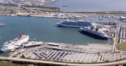 Beach Place Guesthouses - Cape Canaveral Cruises