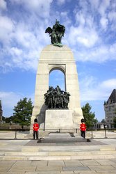 National War Memorial Guards Summer Credit Ottawa Tourism