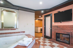 Jacuzzi and Fireplace in the Honeymoon Suite