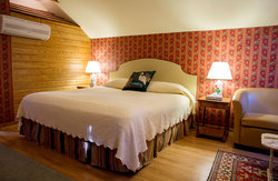 Cottage Suite King Bedroom
