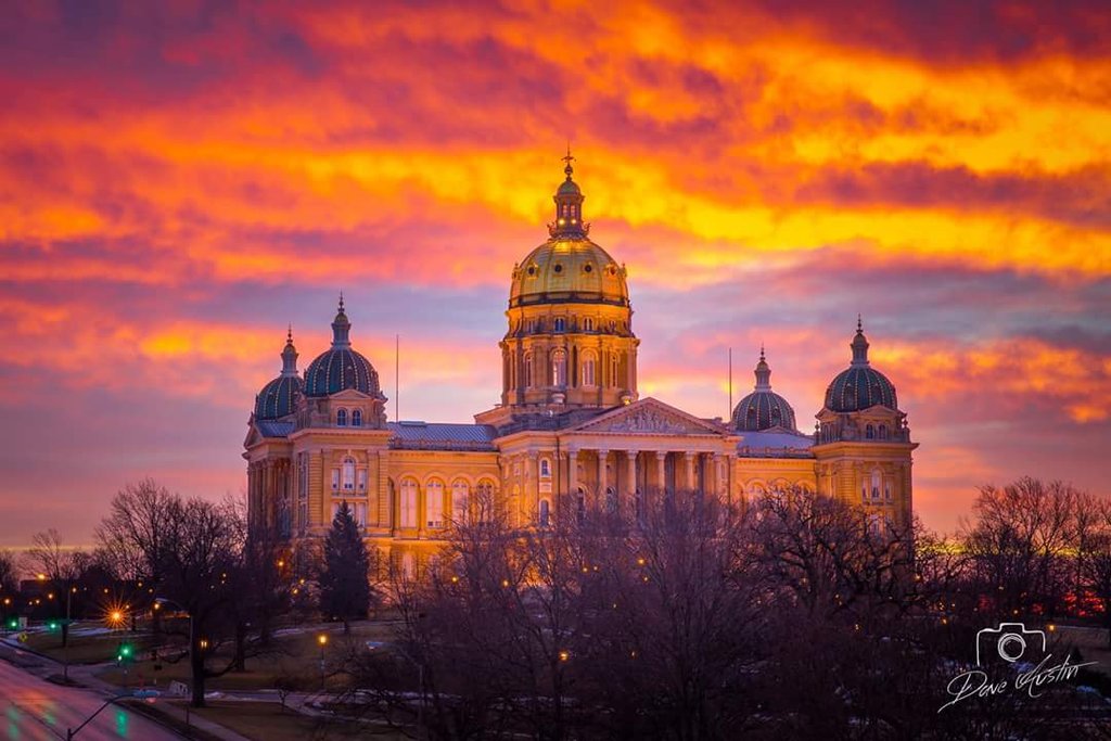 Explore Des Moines Iowa Holiday Inn Des Moines Downtown Mercy Campus