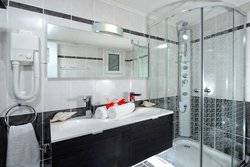 Bathroom of the One Bedroom Apt with Hydromassage Shower
