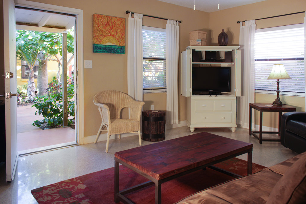 Oceanside 1 Bedroom 1 Queen12