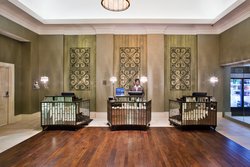Charleston Crowne Plaza Hotel Welcoming