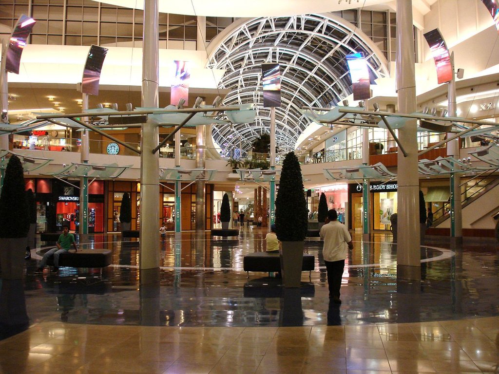 Discover Downtown Orlando The Courtyard At Lake Lucerne