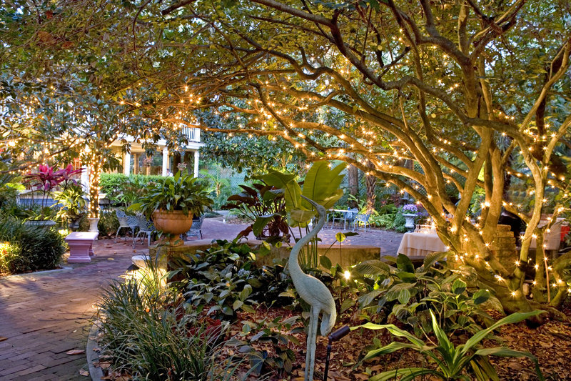 Weddings Events In Orlando The Courtyard At Lake Lucerne