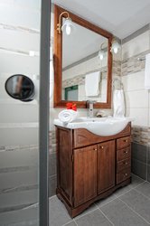 One Bedroom Apartment Hydromasage Shower Bathroom