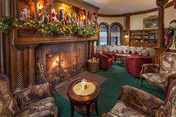 Lounge Fireplace Christmas