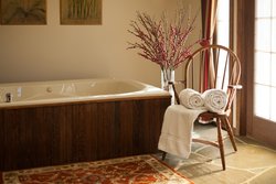 Glasbern Stable Suites Bathtub