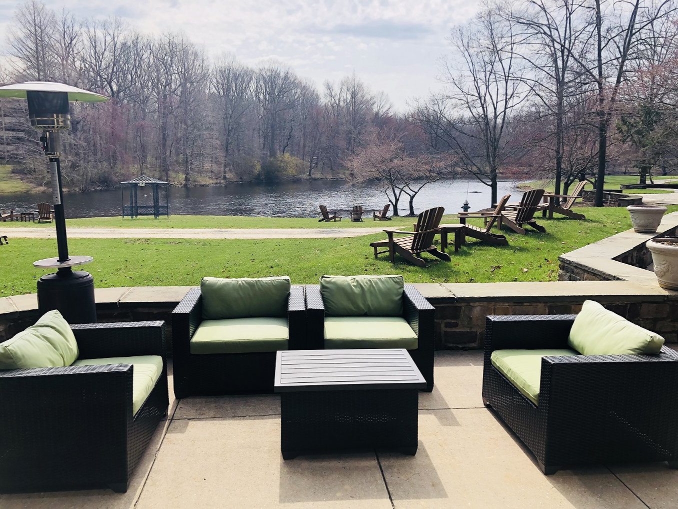 Lakeside Terrace
