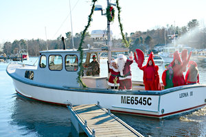 Kennebunkport Prelude Santa Bob Dennis