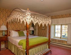 Canopy Room 2