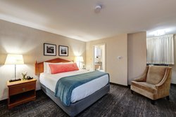 Queen Bed Guest Room