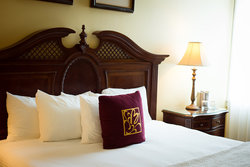 Traditional King Guestroom