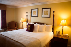 Traditional King Guestroom