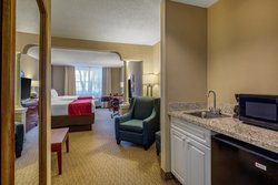 Double Queen Suite
