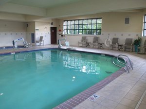 Pool Amenities