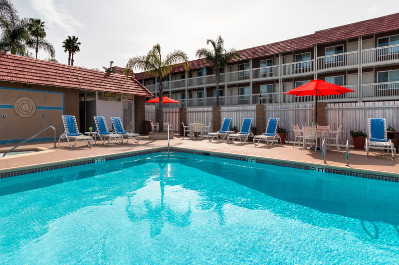 Ramada Inn Amenities In Newport Beach Ramada Inn And Suites Costa