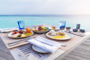 beachfront dining