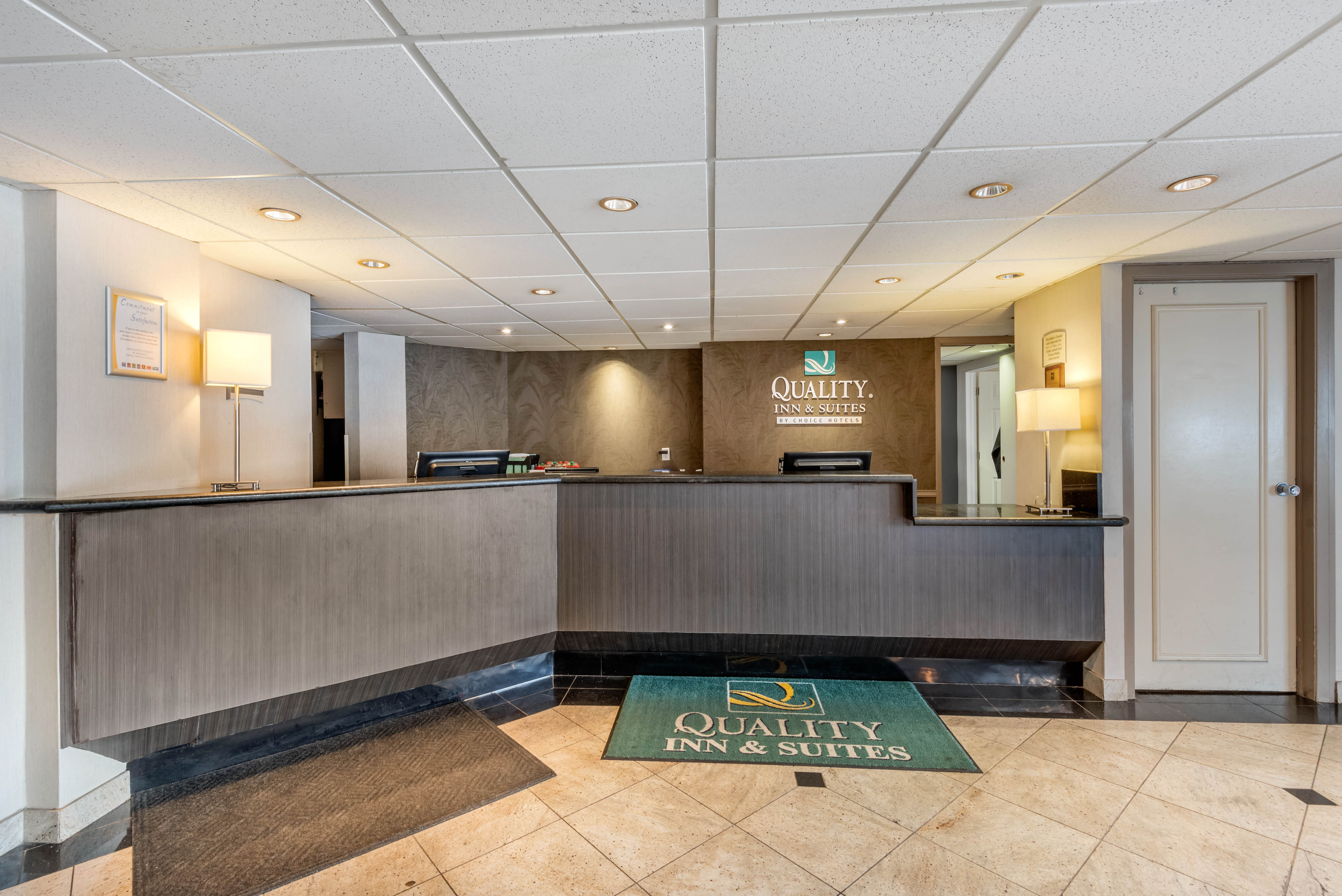 Home Quality Inn Suites Toronto West 401 Dixie