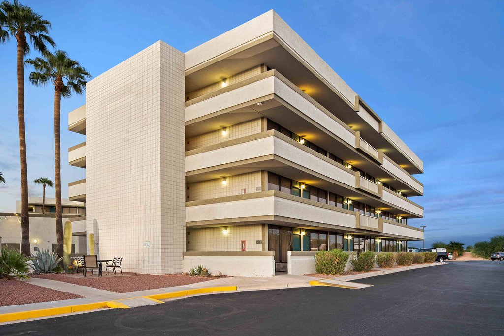 Affordable Accommodations Near The Airport Quality Inn Phoenix