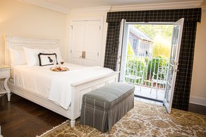 Queen Bed
