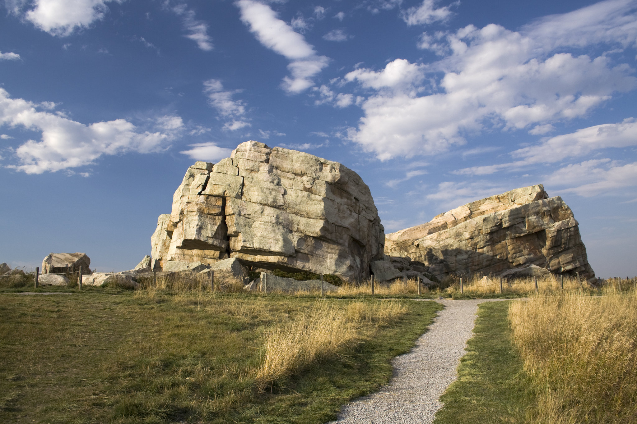 okotoks-erratic-the-big-rock-all-you-need-to-know-tripadvisor