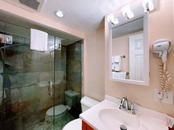 Premium Studio Bath
