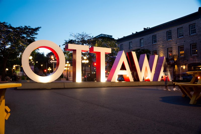Things to do in Ottawa Ontario - ByWard Blue Inn