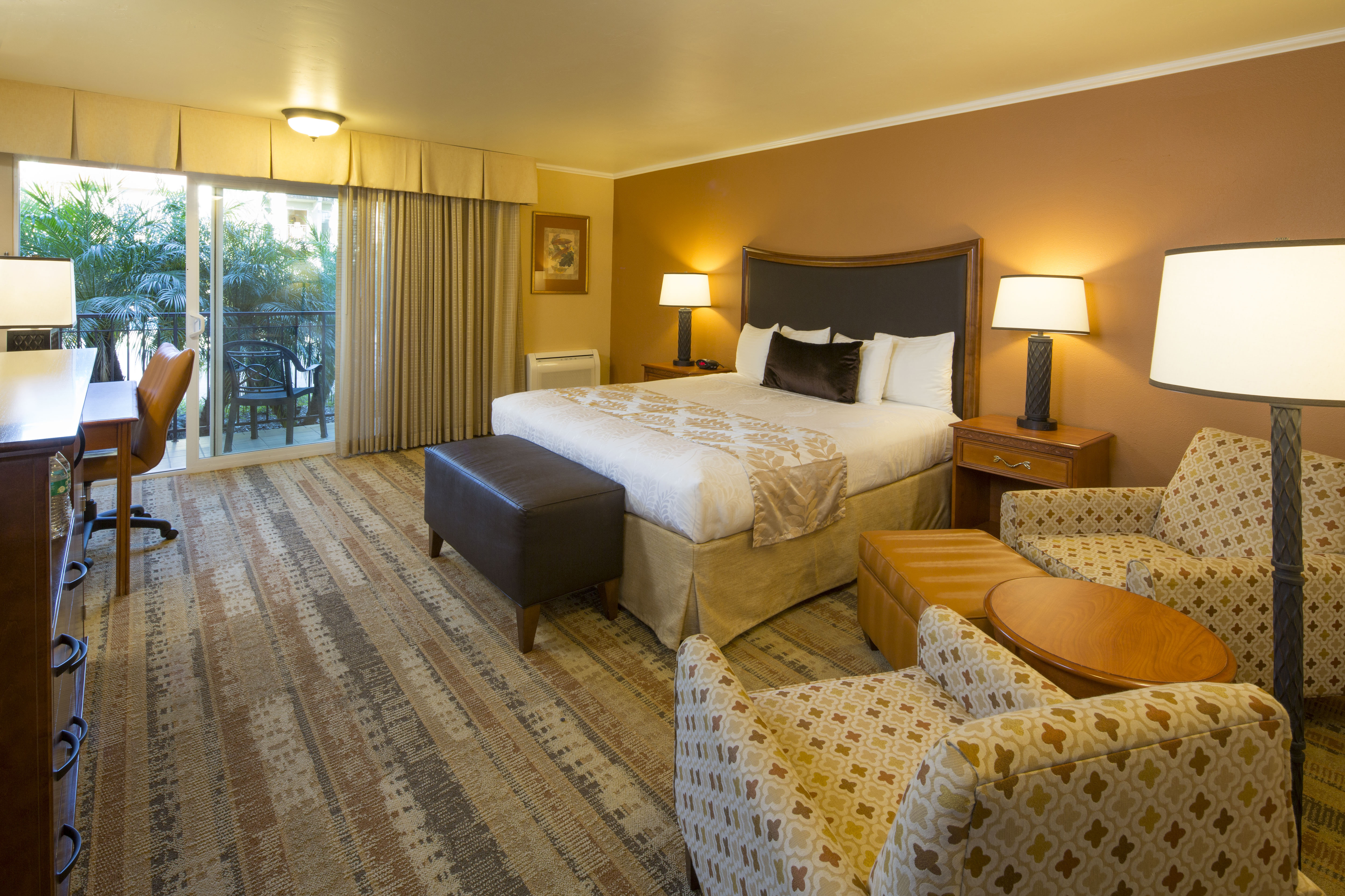 Hotel In San Luis Obispo Ca Best Western Plus Royal Oak Hotel