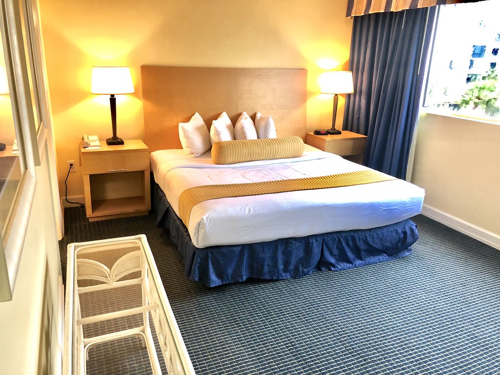 Hotel in Clearwater Beach Florida | Chart House Suites