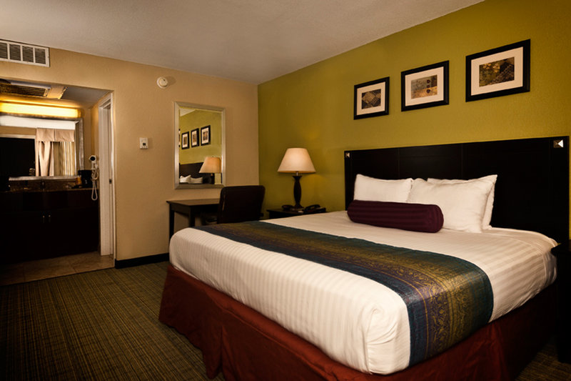 Hotel Rooms Suites In Midland Texas Grand Texan Hotel