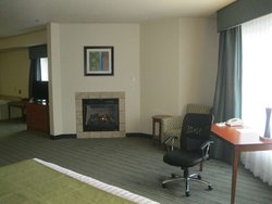 King Whirlpool Fireplace Suite