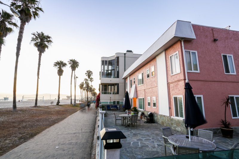 Photo Gallery | Venice on the Beach Hotel | Official Site