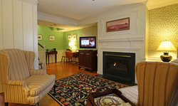 Bi-Level Suite with Fireplace