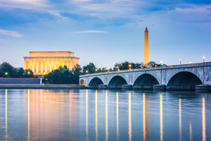 S Washington Skyline On Potomac River