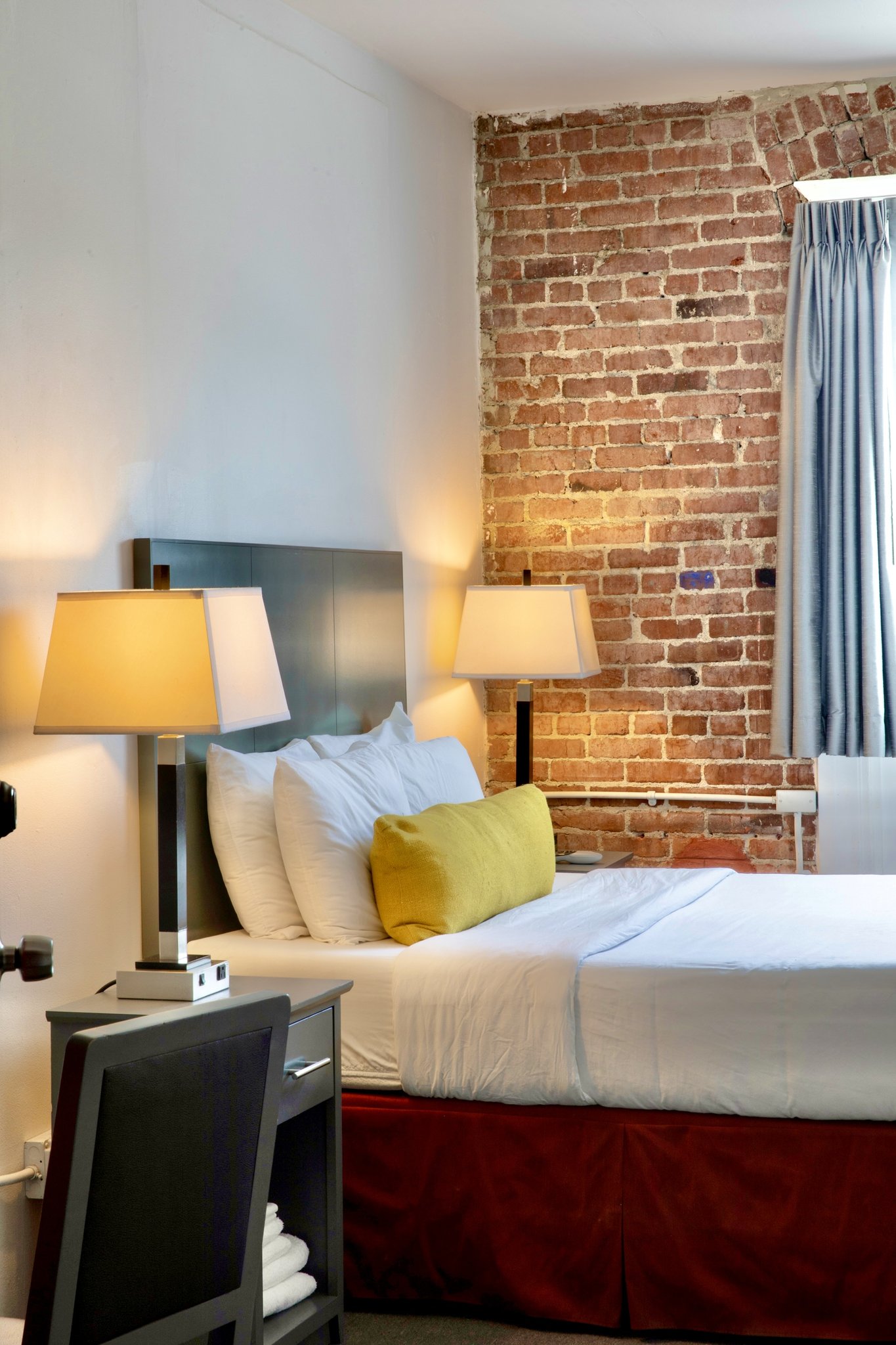 Hotel Rooms & Suites in Los Angeles CA | The American Hotel